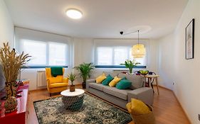 Apartamentos Turísticos Rioja y Camino